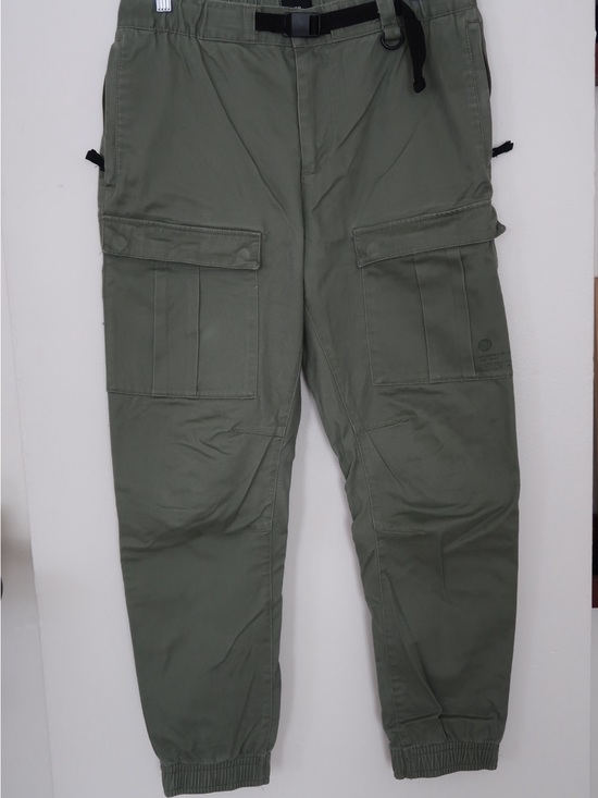 H&M Other - H&M Olive Green Cargo Pants with Utility Pockets